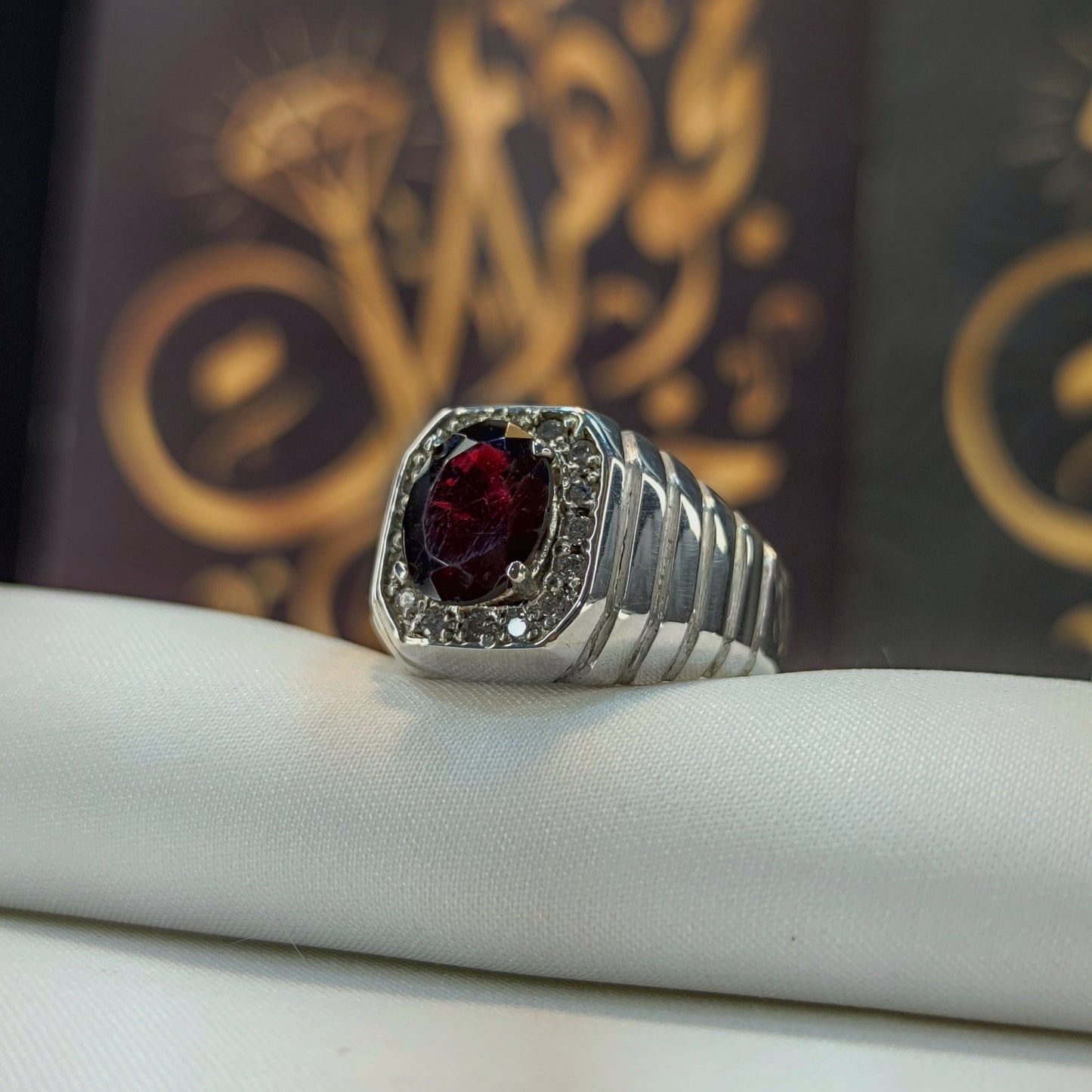 خاتم حجر كريم جارنت من مجوهرات خليل