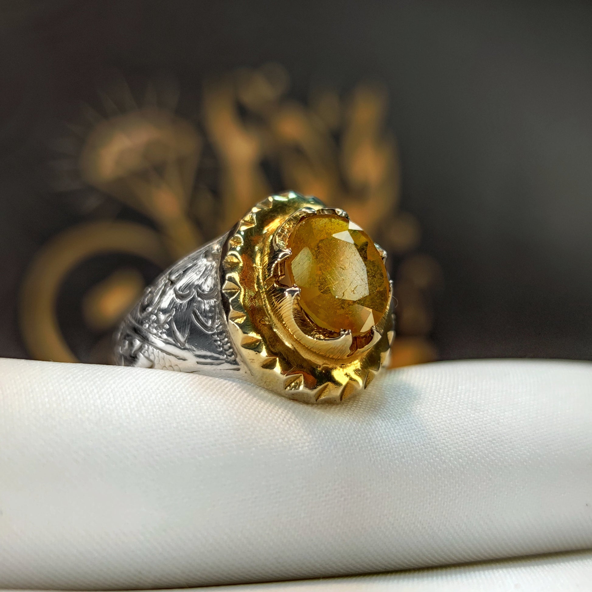 خاتم زفير اصفر أفريقي نادر بتصميم إيراني | مجوهرات خليل