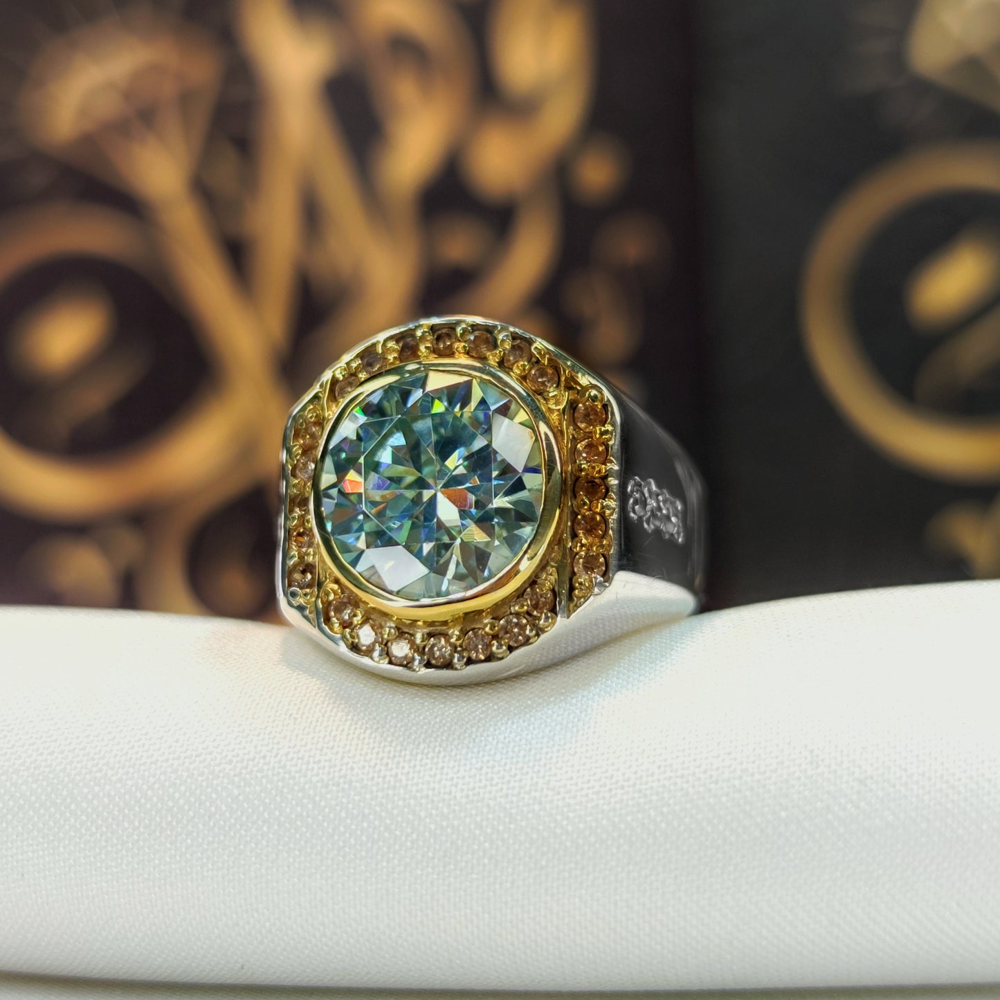خاتم ملكي من الفضة عيار 925 بجوهرة موزنايت – تألق يضاهي الألماس - Khalil Jewelry