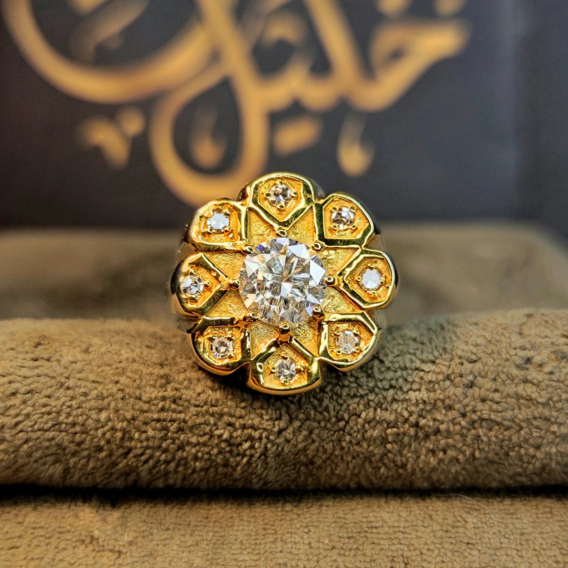 خاتم مويسانيت بلمسة ماس مذهلة