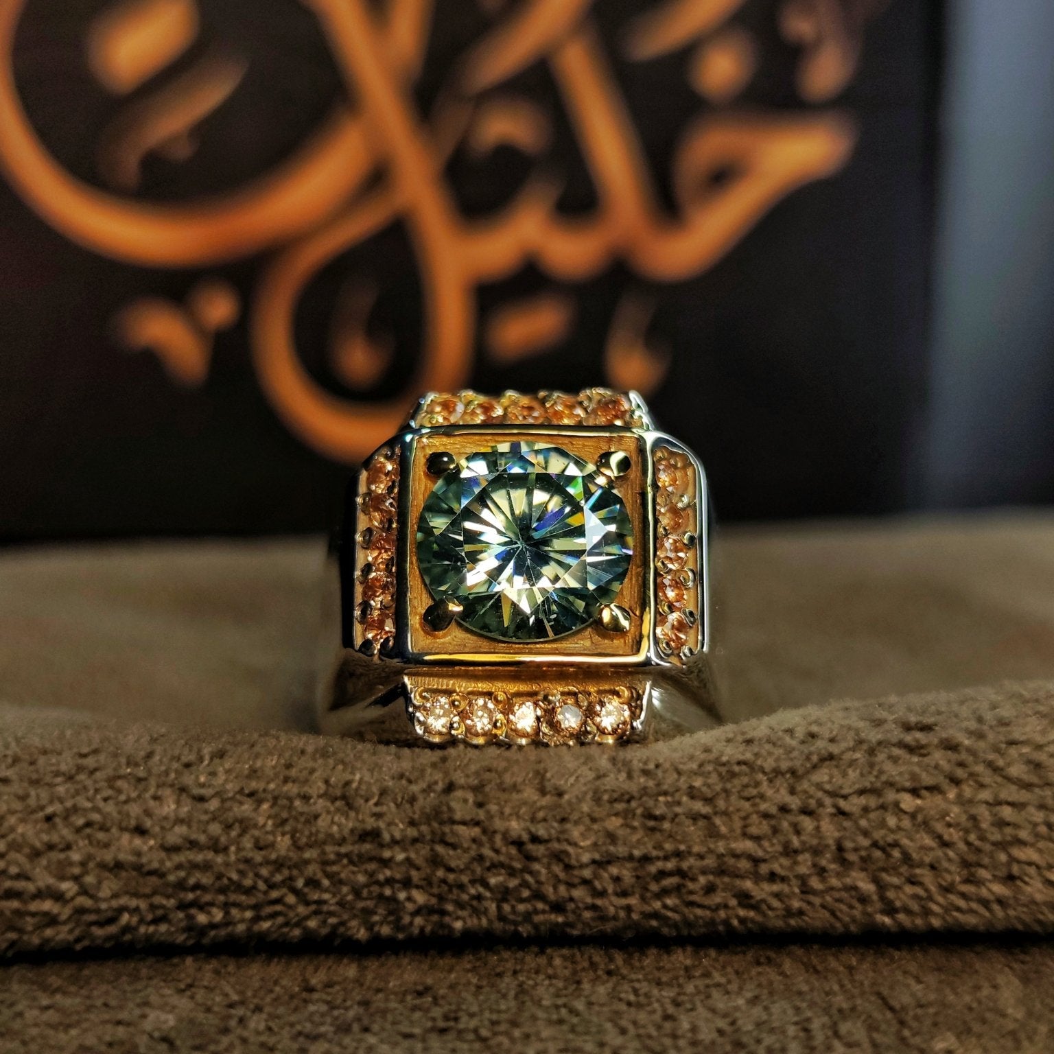 خاتم موزنايت فاخر – تصميم ملكي ببريق ينافس الألماس - Khalil Jewelry